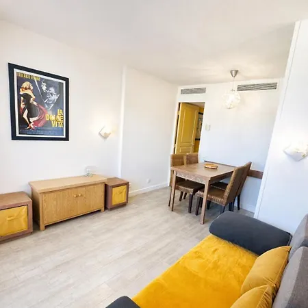 公寓 Cocon & Ensoleille - Piscine & Parking- Proche Centre - Bord De